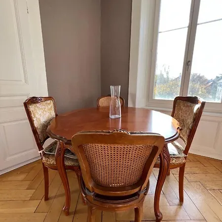 Le Locle : Bel Appartement Chaleureux Exterior photo